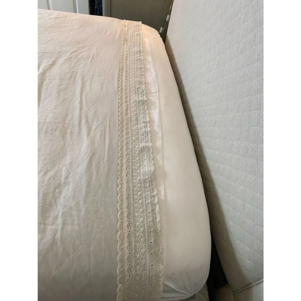 jcpenney beige Embroidered Eyelet Lace king flat sheet 100% Cotton
